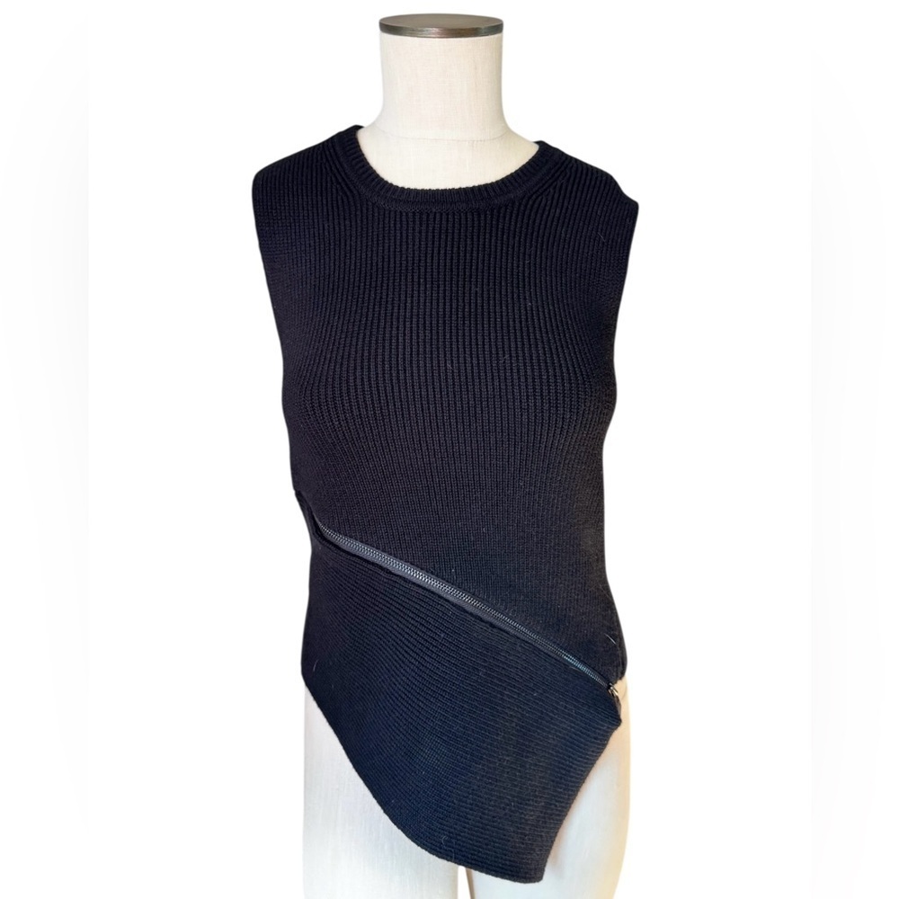 Etcetera Sweater Tank- Black Ribbed Knit Zipper Detail Asymmetrical Hem Sz S